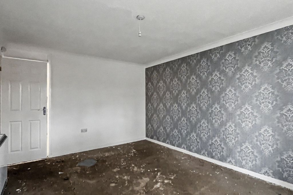 Property photo 3 of 16 5 Stainton Drive, Felling, Gateshead, Tyne And Wear, Ne10 9Qt