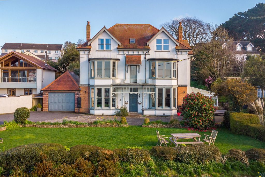 Property photo 1 of 65