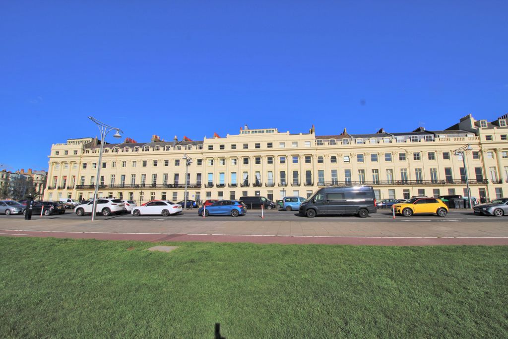 Additional image 9 of 2 bed flat for saleBrunswick Terrace, Hove BN3