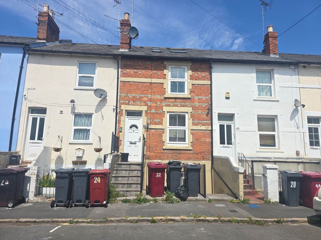 Property photo 1 of 8