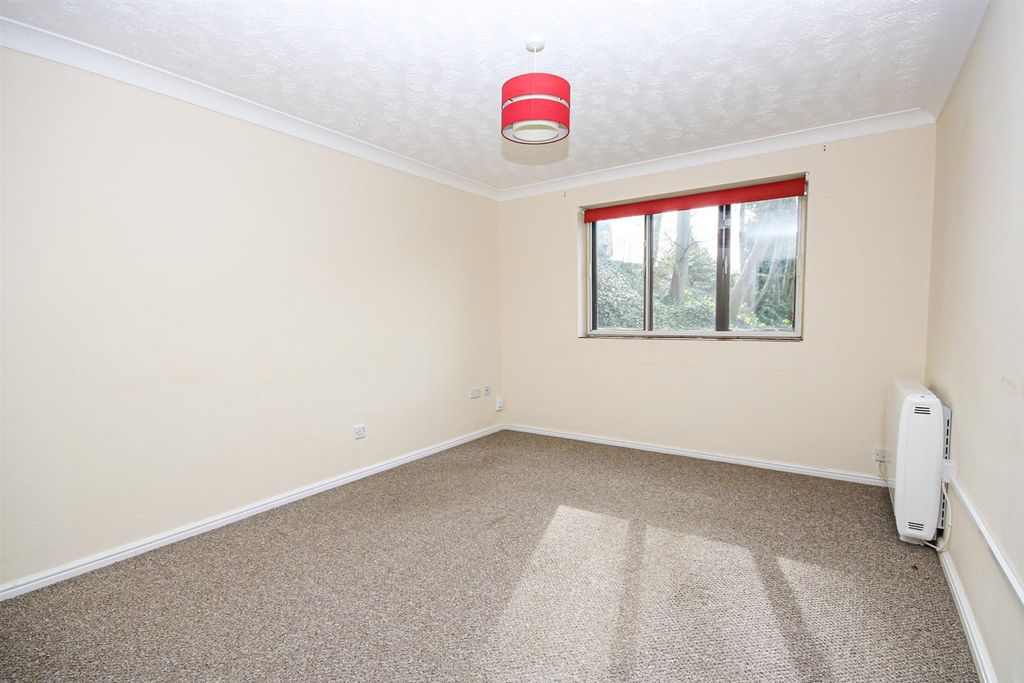 Property photo 2 of 7 6-Img_8527.Jpg