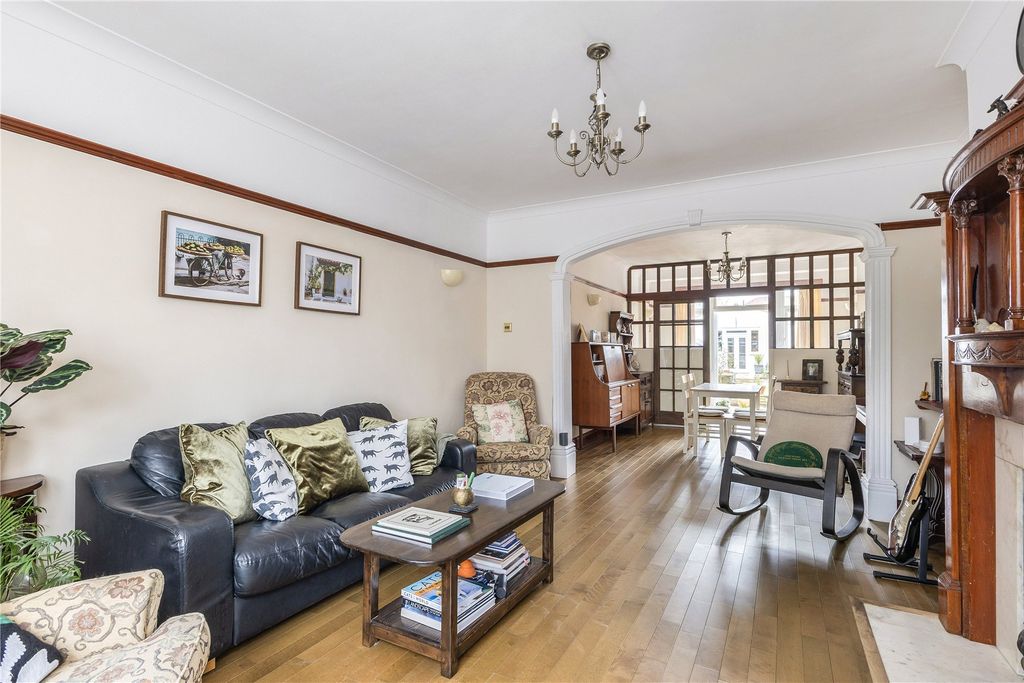 Property photo 3 of 23 Picture No. 05