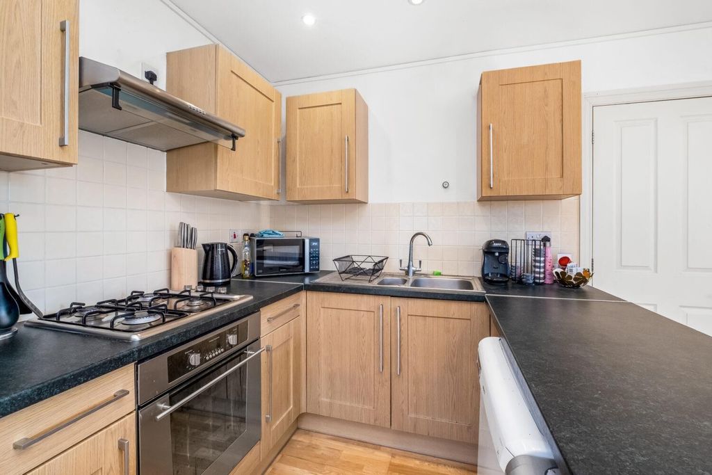 Property photo 3 of 9 3.Jpg