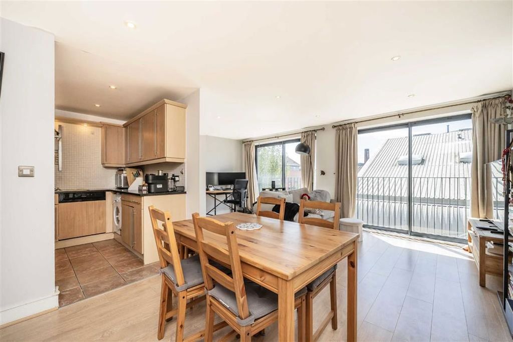 Property photo 2 of 7