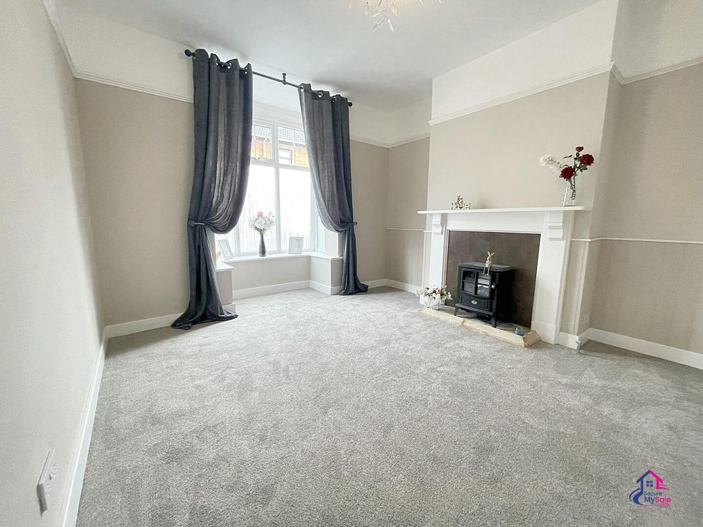 Property photo 2 of 13 Living Room