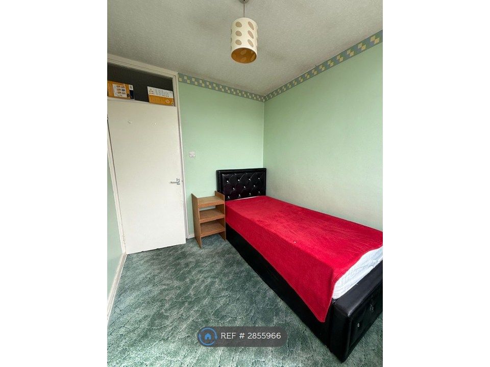 Property photo 3 of 5