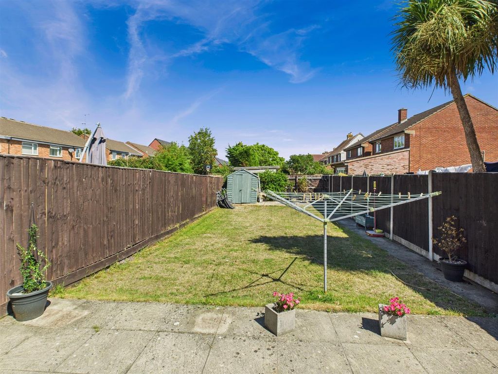 Property photo 3 of 19