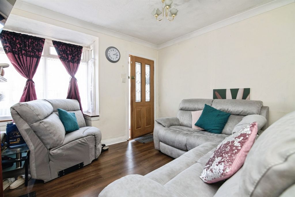 Property photo 2 of 17