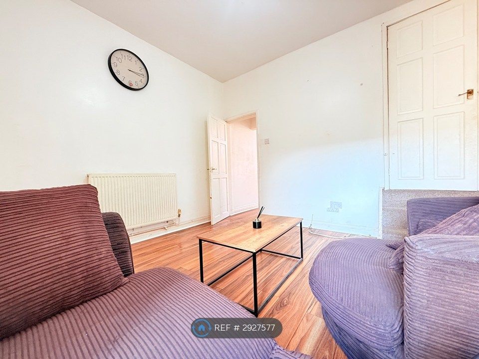 Property photo 2 of 27