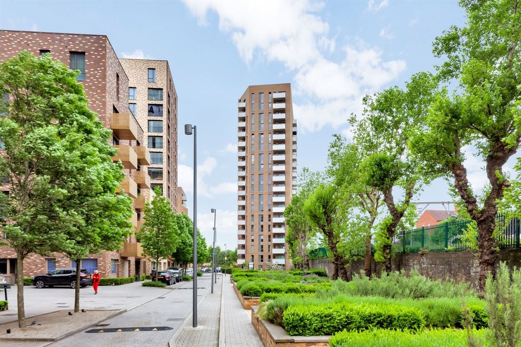 Property photo 2 of 3