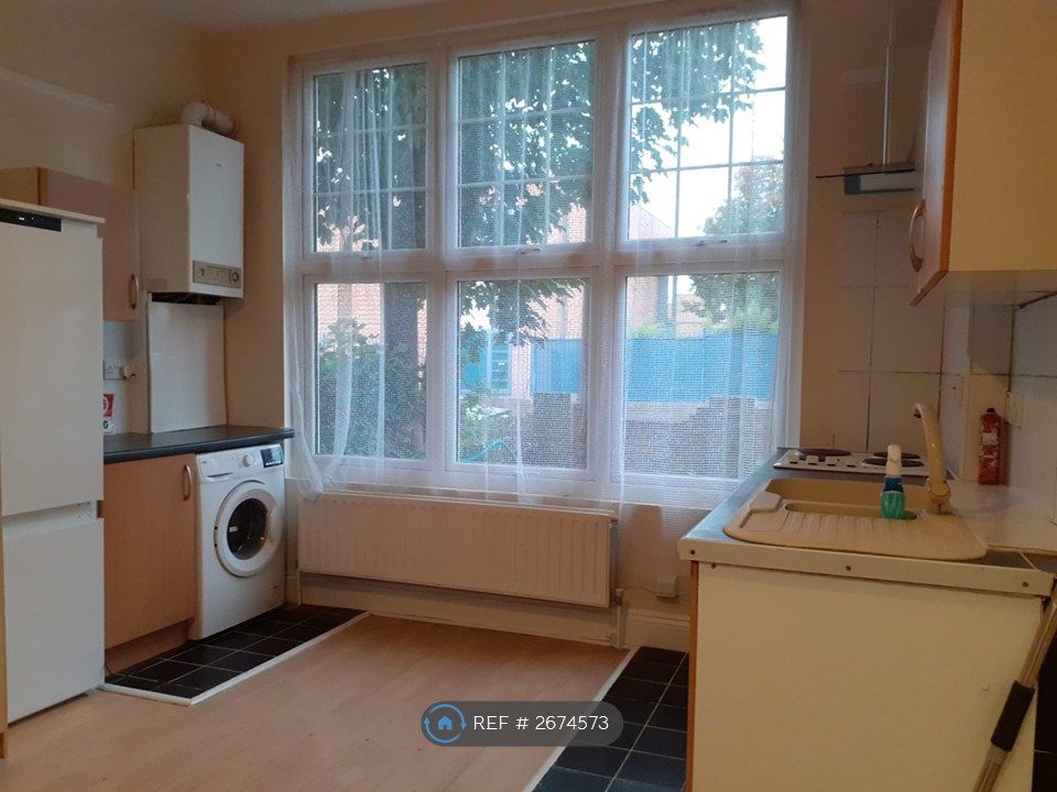 Property photo 2 of 6