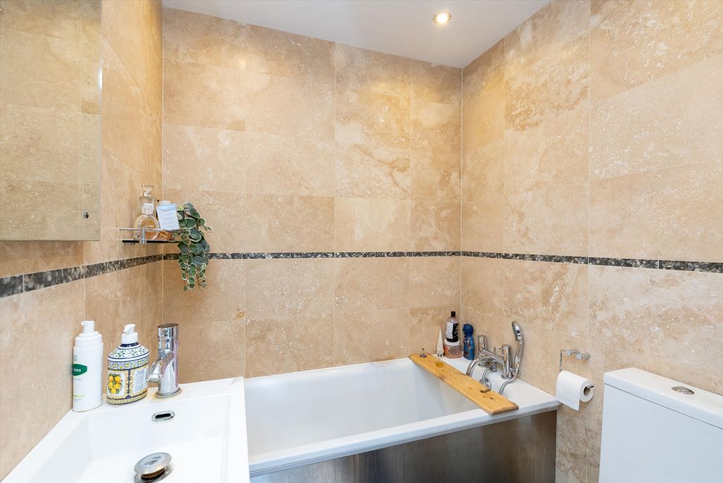 Property photo 3 of 13 Image