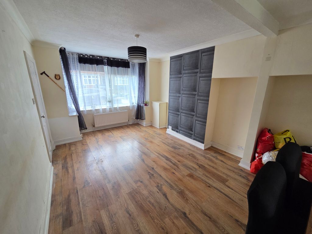 Property photo 3 of 13 Image