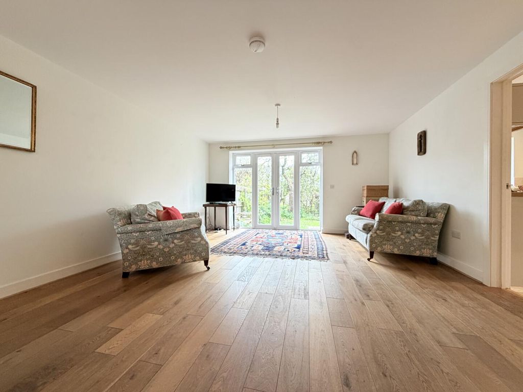 Property photo 3 of 10 Living Room