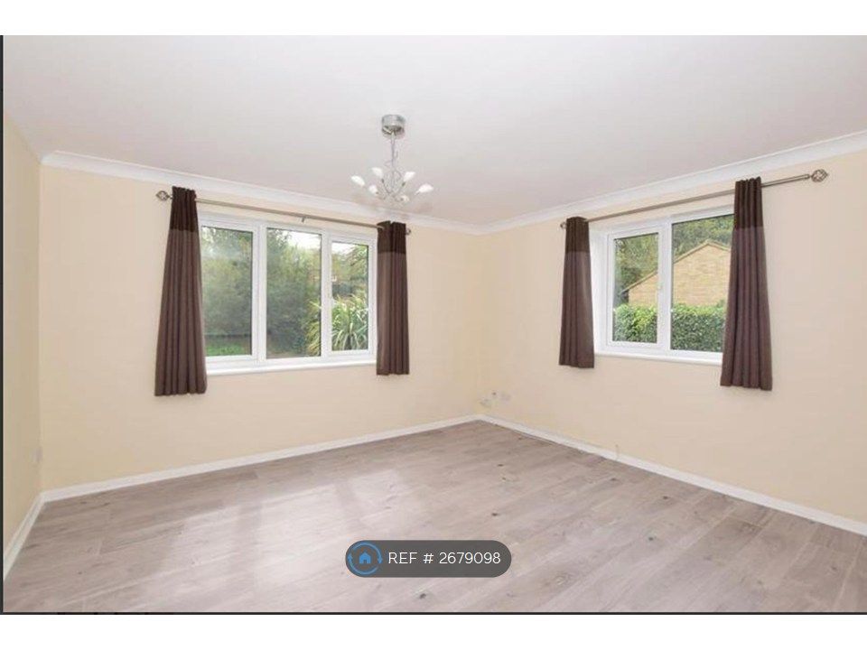 Property photo 2 of 7 Lounge