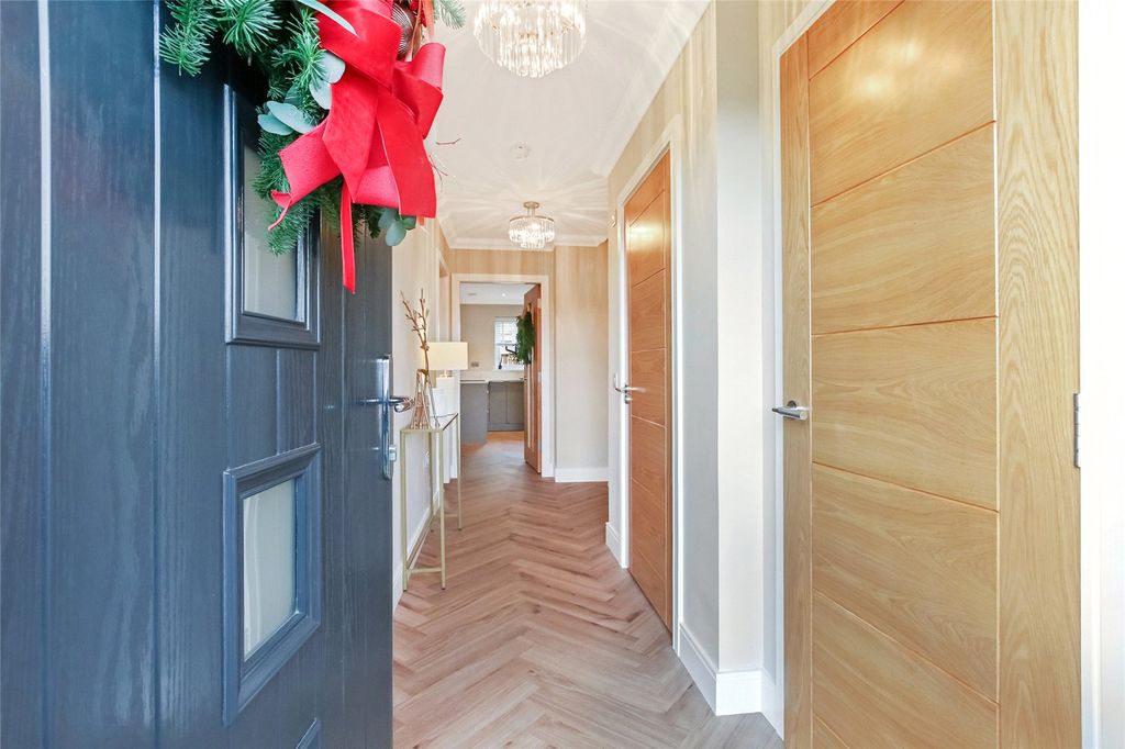 Property photo 2 of 15 Entrance