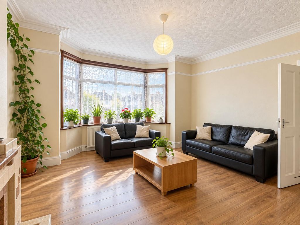 Property photo 2 of 7 118A Ealing Road, Ha0 4th (2)