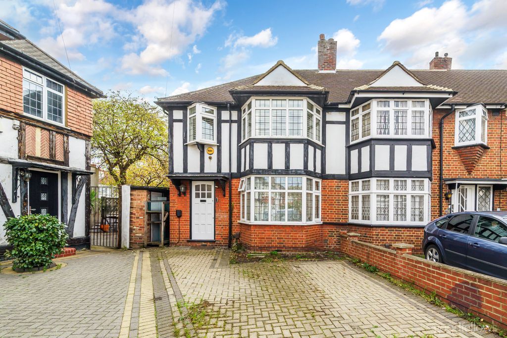 Property photo 2 of 13 Picture No. 21