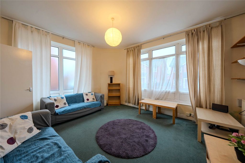 Property photo 2 of 15 Picture No. 34