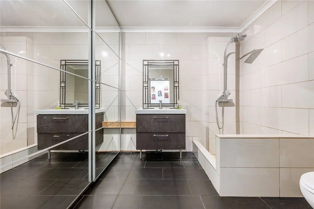 Property photo 3 of 3