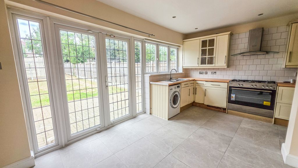 Property photo 2 of 14 Picture No. 03