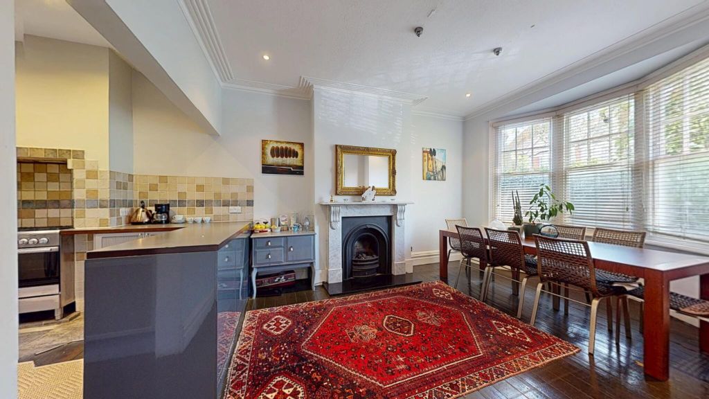 Property photo 3 of 25 Hyo