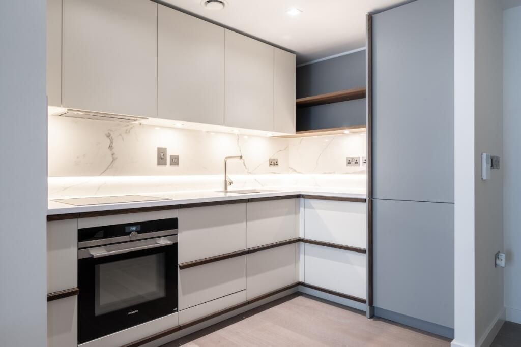 Property photo 2 of 10 Kitchen.Jpeg