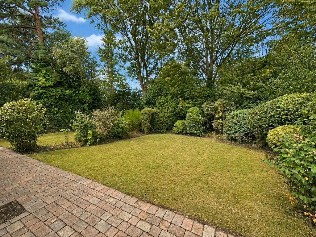 Property photo 2 of 20