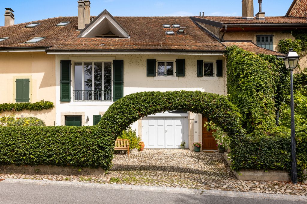 Property photo 2 of 19