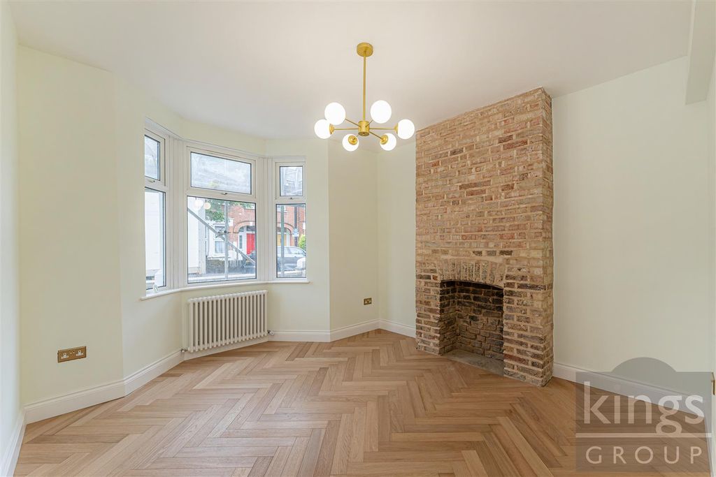 Property photo 2 of 16 6.Jpg