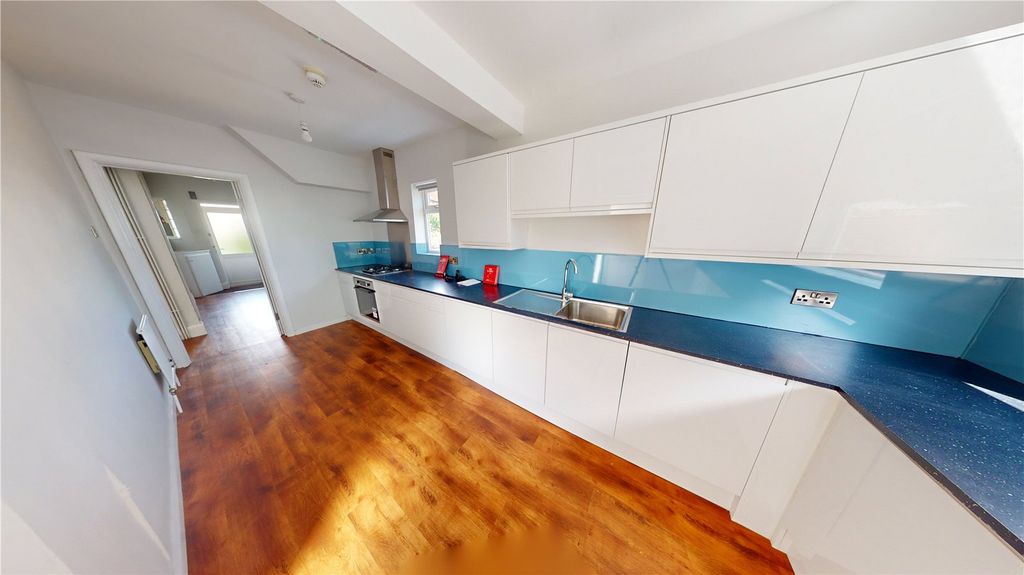 Property photo 3 of 10 Picture No. 05