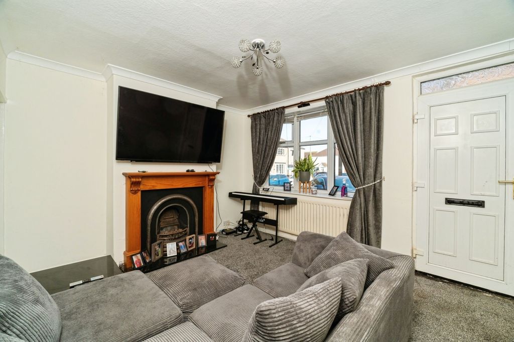 Property photo 2 of 13 Image 1