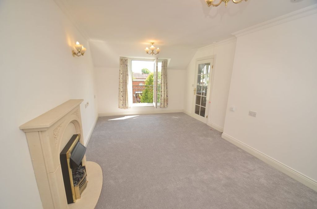 Property photo 2 of 10