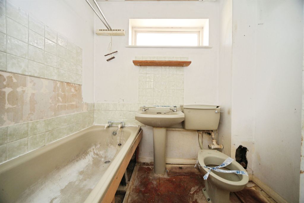 Property photo 3 of 5