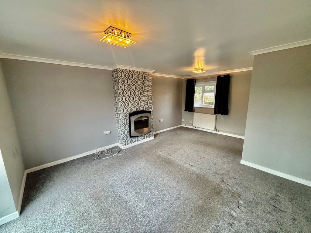 Property photo 3 of 12 Living Room