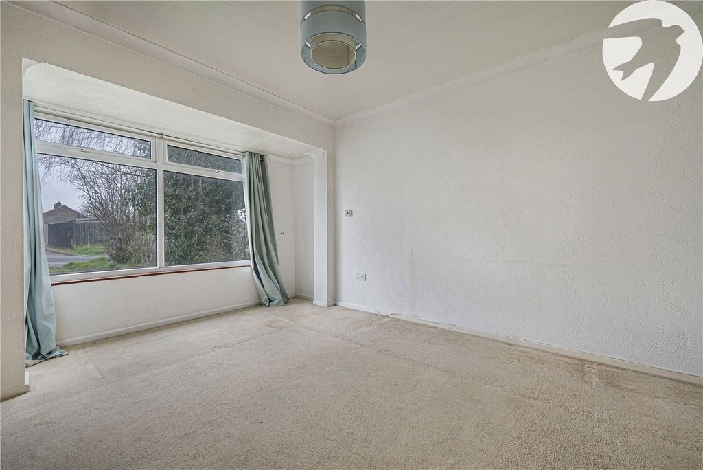 Property photo 2 of 15 Lounge