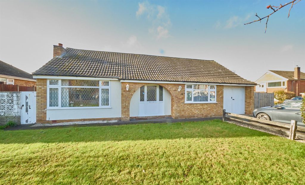 Property photo 1 of 12 18 Spa Drive Sapcote 14.Jpg