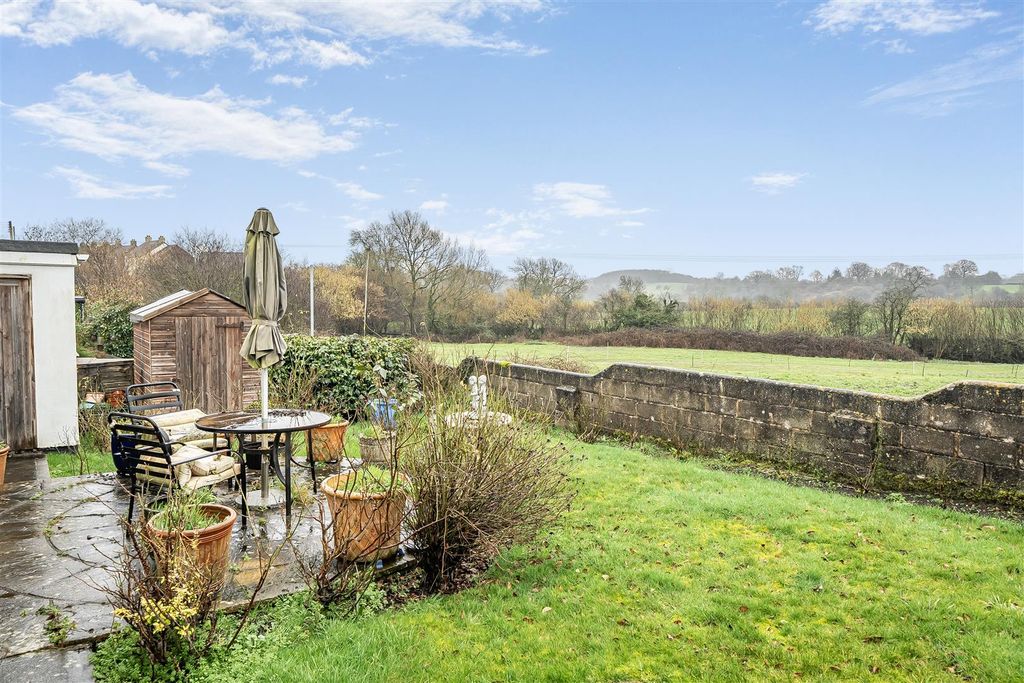 Property photo 3 of 14 1410421-4-698B5B5F182E2.Jpg