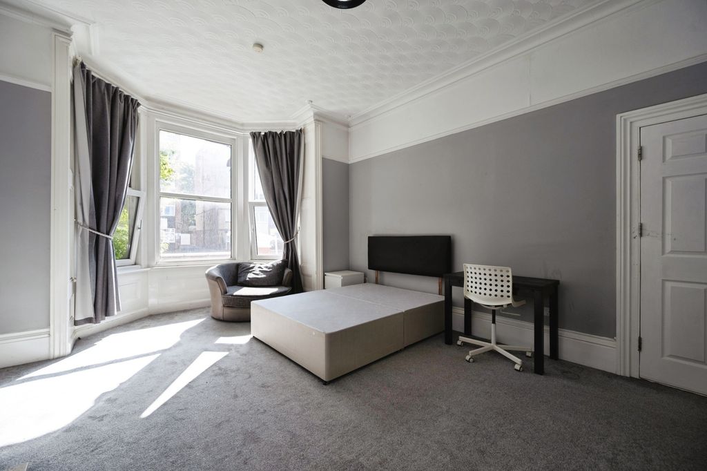 Property photo 2 of 14 Pbox-Img.Jpg