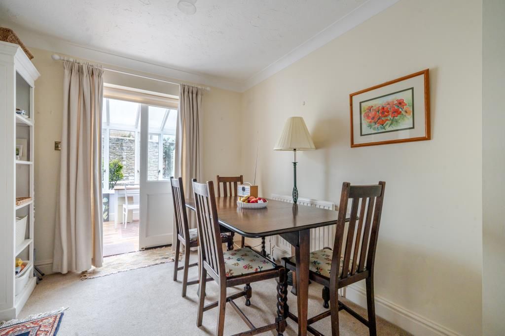 Property photo 2 of 19 Kitchen