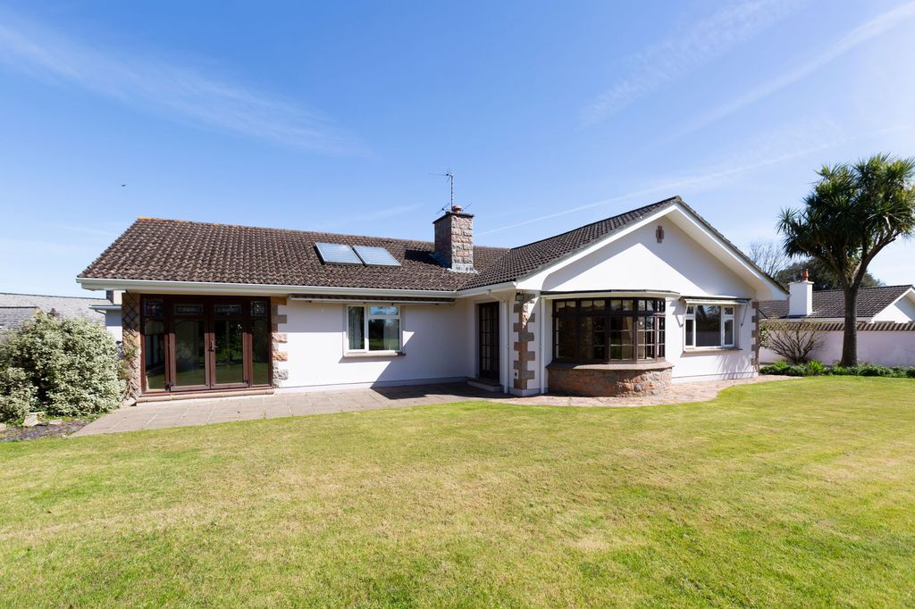 Property photo 1 of 38