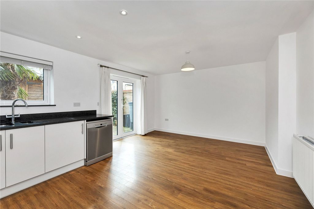 Property photo 3 of 12 Picture No. 09