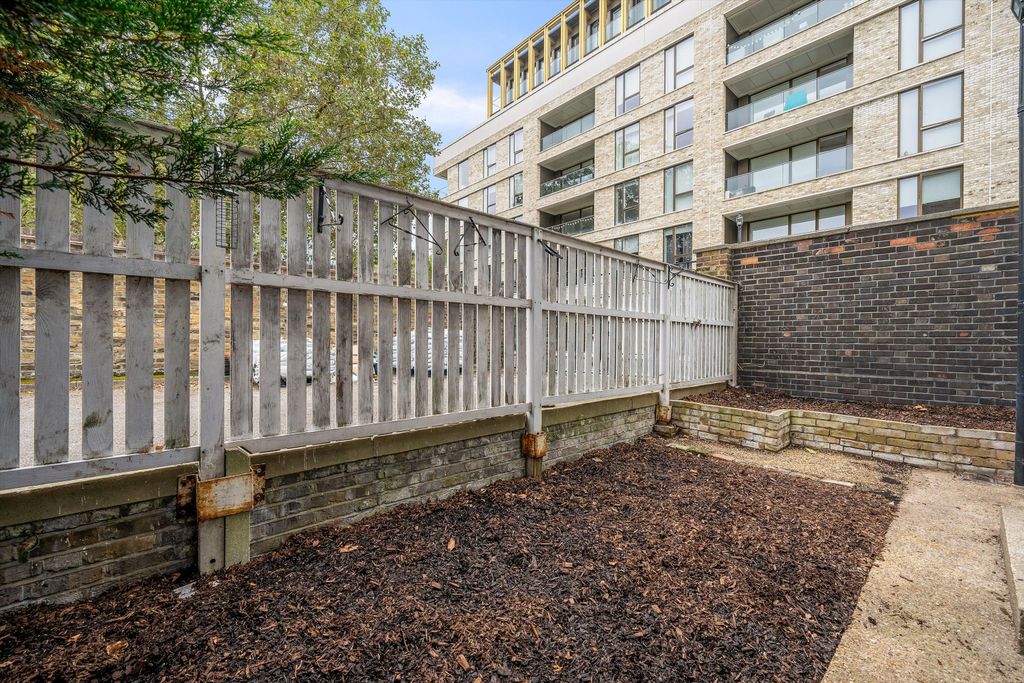 Property photo 2 of 11 Image