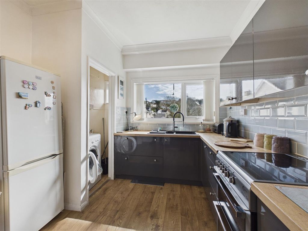 Additional image 7 of 3 bed flat for saleMilford Street, Saundersfoot SA69