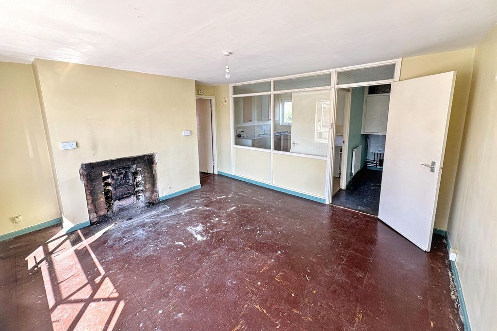 Property photo 3 of 13 13 Weller Road, Corsham, Wiltshire, Sn13 0Al