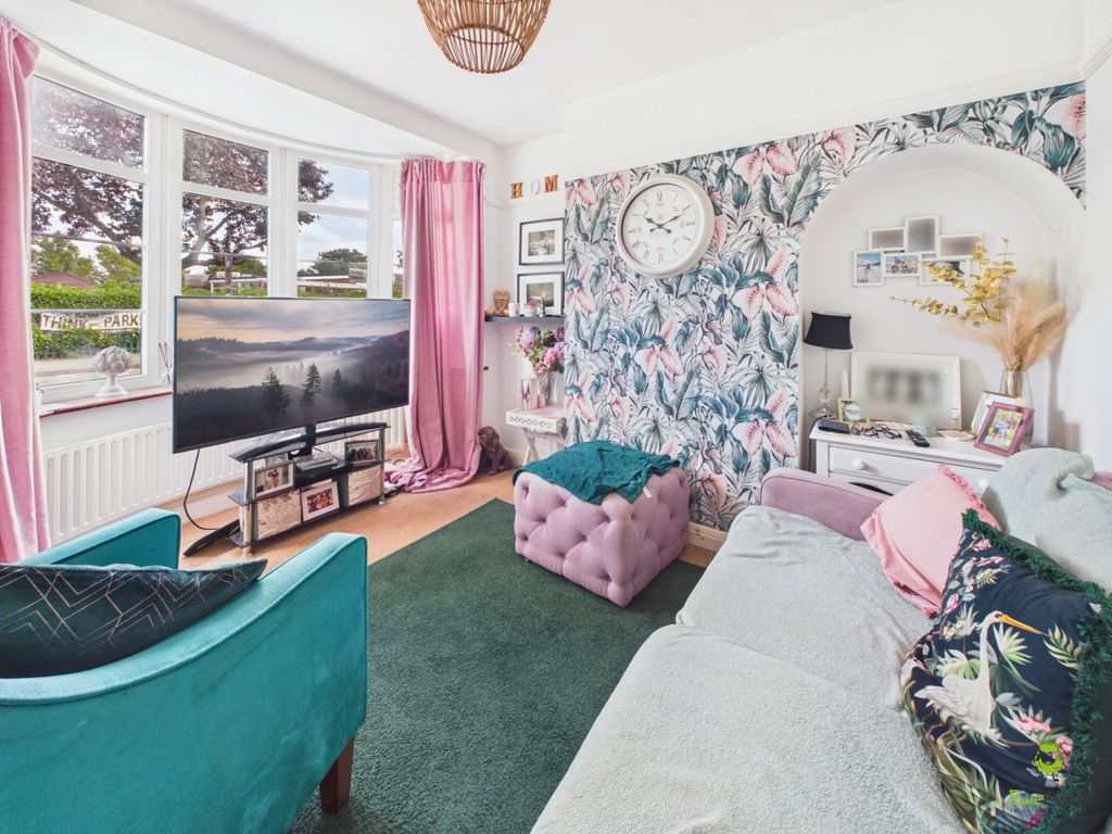 Property photo 3 of 13 Presented By Clinton At Ewemove Bexleyheath And Da