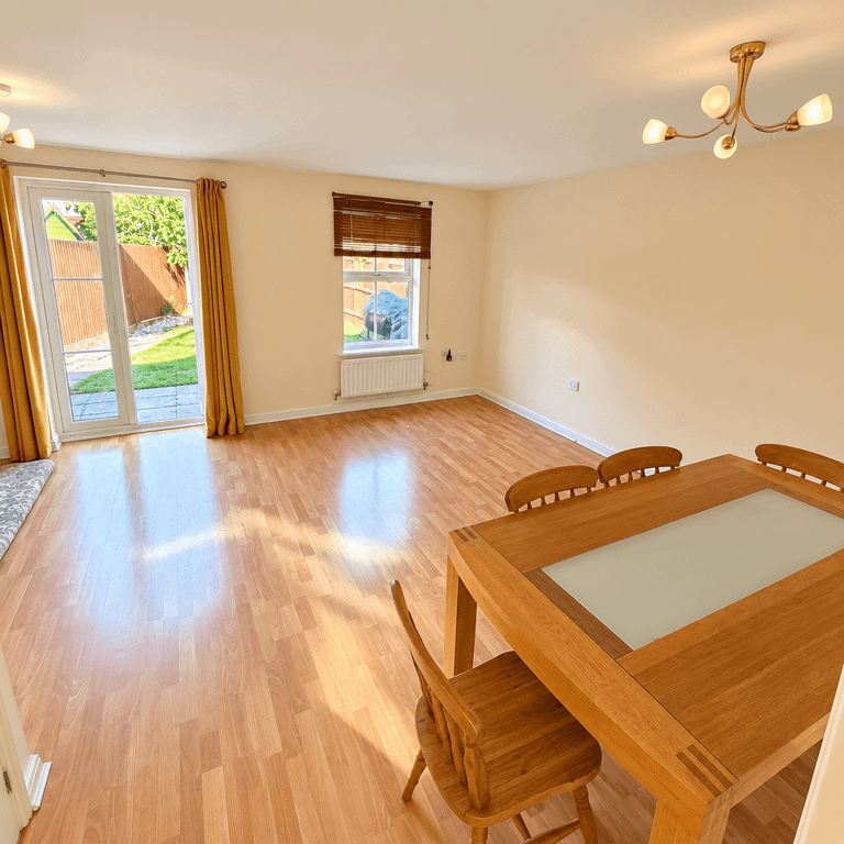 Property photo 2 of 8 Gallery
