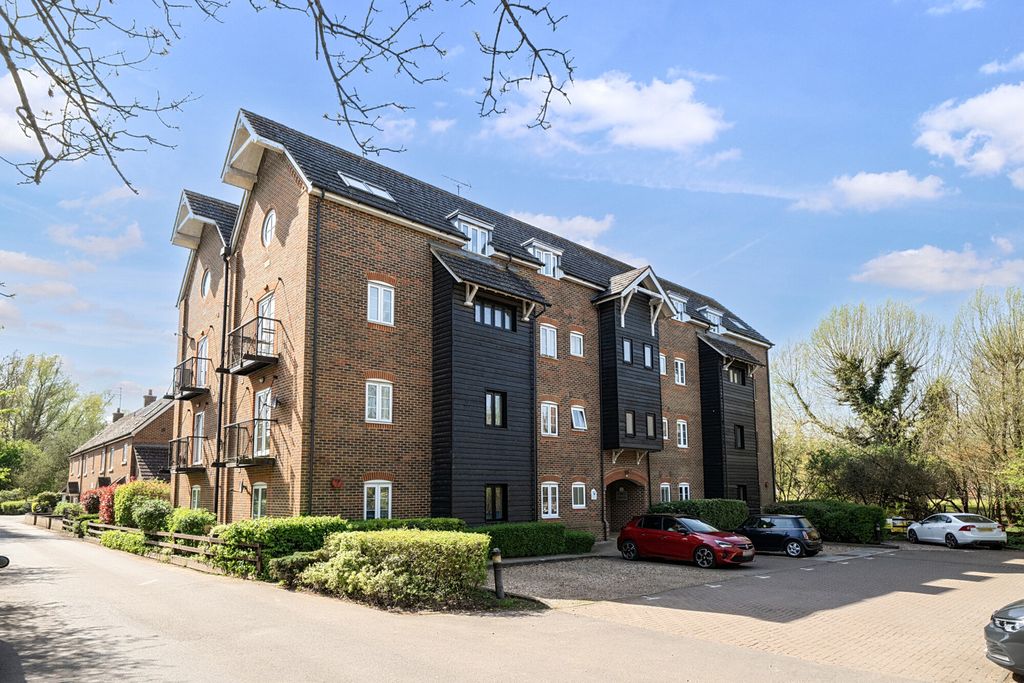 Property photo 1 of 20 1440965-17-69d658...