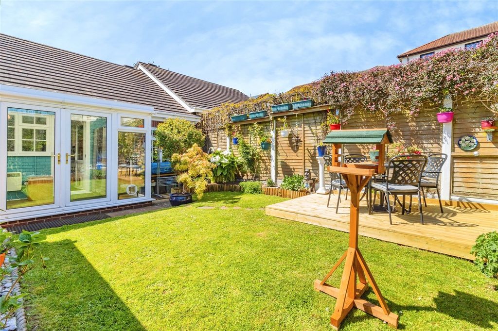 Property photo 2 of 21 Picture No. 22