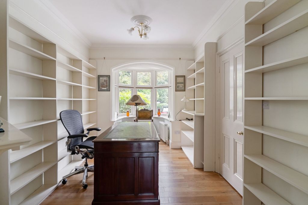 Property photo 3 of 26 72098_25 Lathbury...